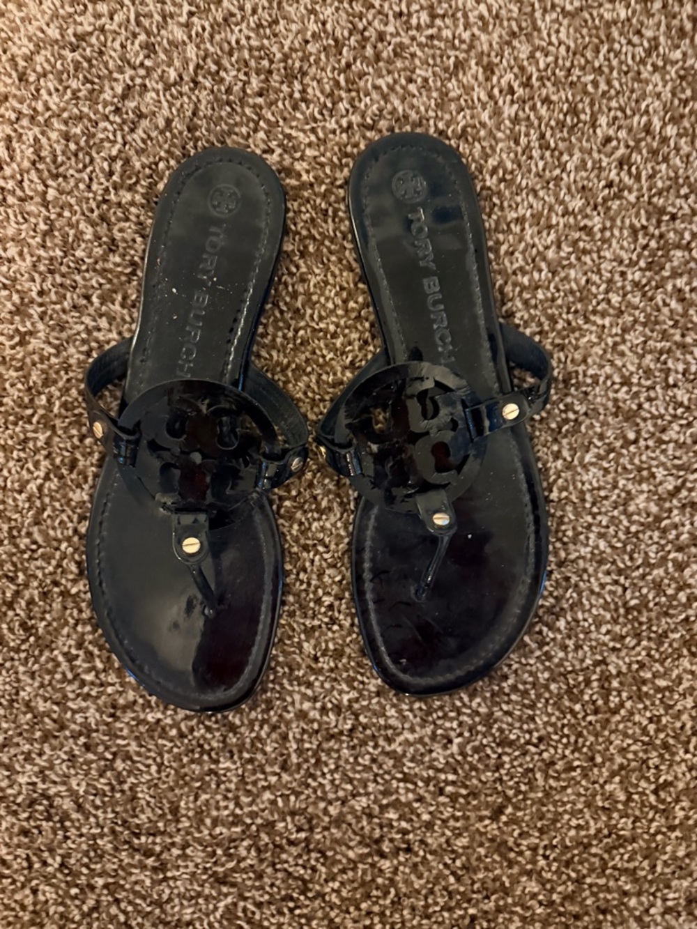 Tory Burch Black Patent Logo Thong Sandals - Picture 2 of 3